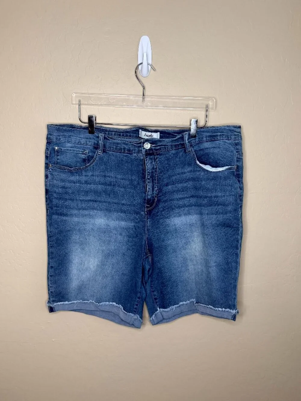 Angel Cuffed Long Bermuda Shorts Size 22W #76
